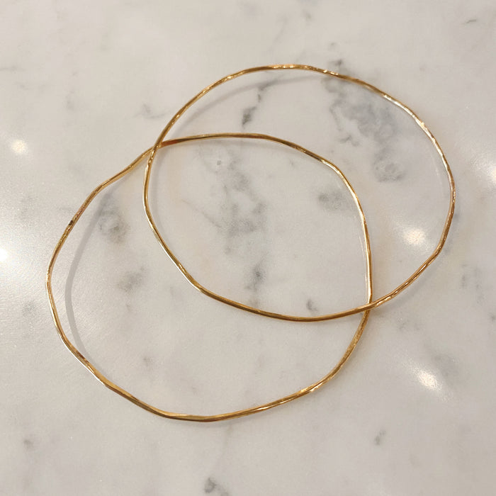 Dainty Gold Bangle | Round