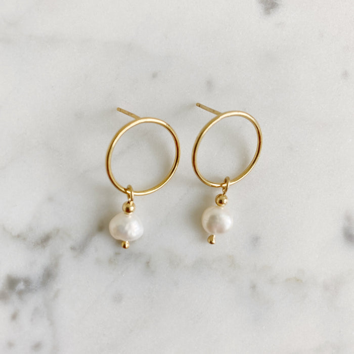 ~ Simply Elegant Everyday Pearl Earring - Gray