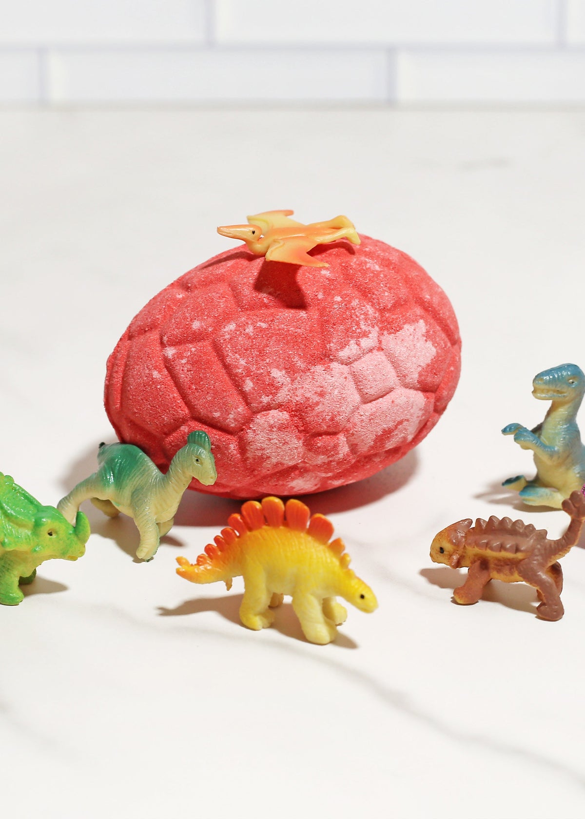 AOA Dino Egg Bath Bomb - Strawberry